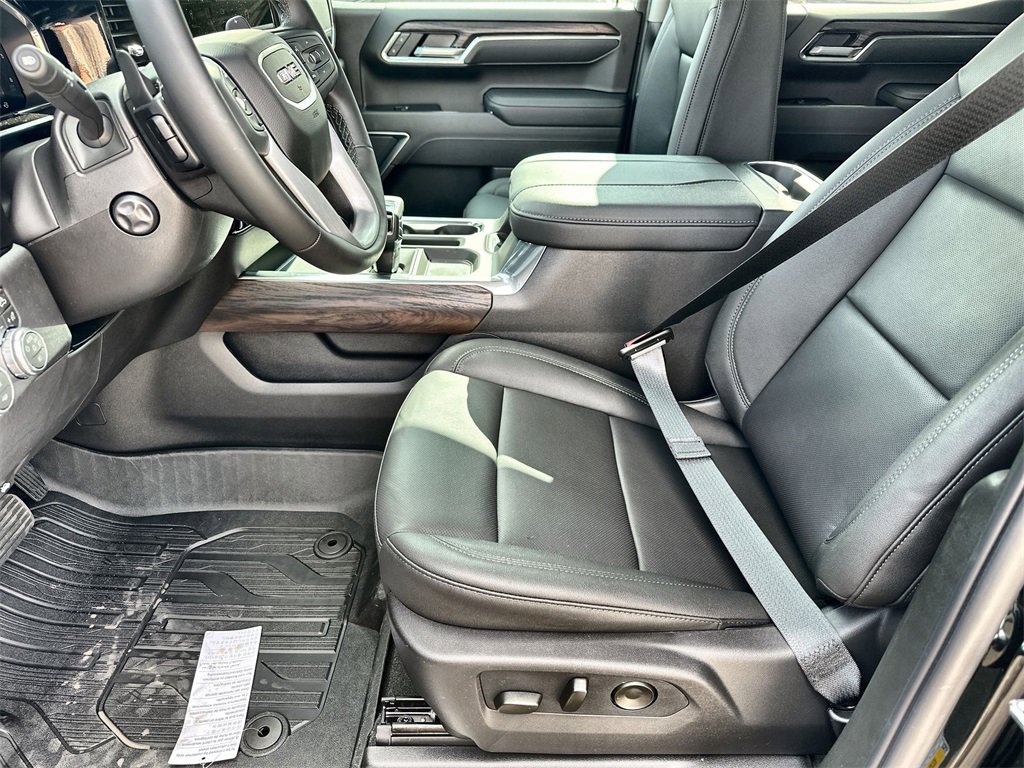 New 2026 GMC Sierra 1500 SLT image 24