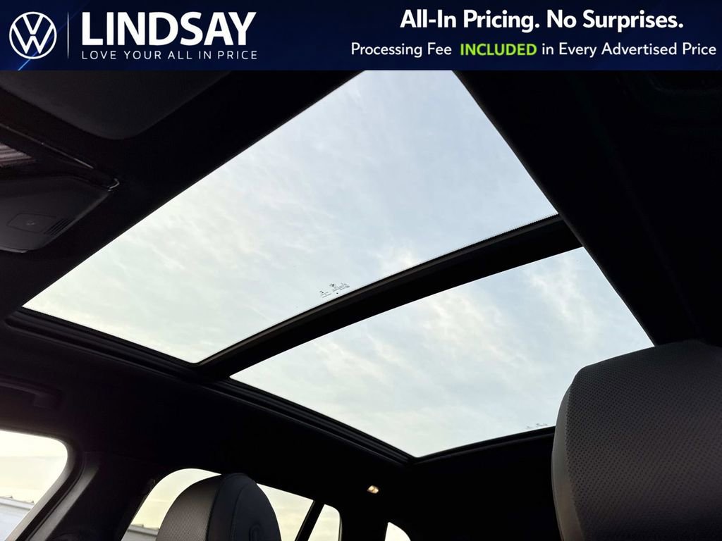 Used 2023 BMW X5 xDrive45e w/ Parking Assistance Package image 19