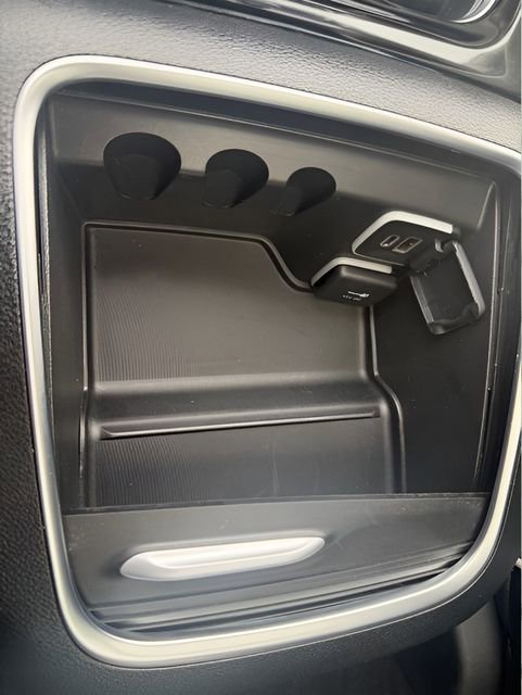 Used 2024 Chrysler Pacifica Limited FWD image 28