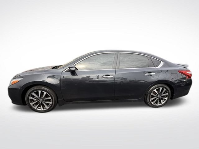 Used 2016 Nissan Altima 2.5 SL w/ 2.5 Technology Package FWD image 8