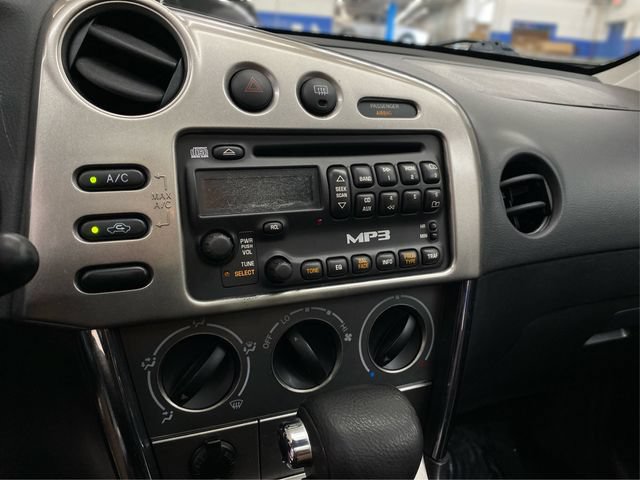 Used 2007 Pontiac Vibe w/ Security Package FWD image 31