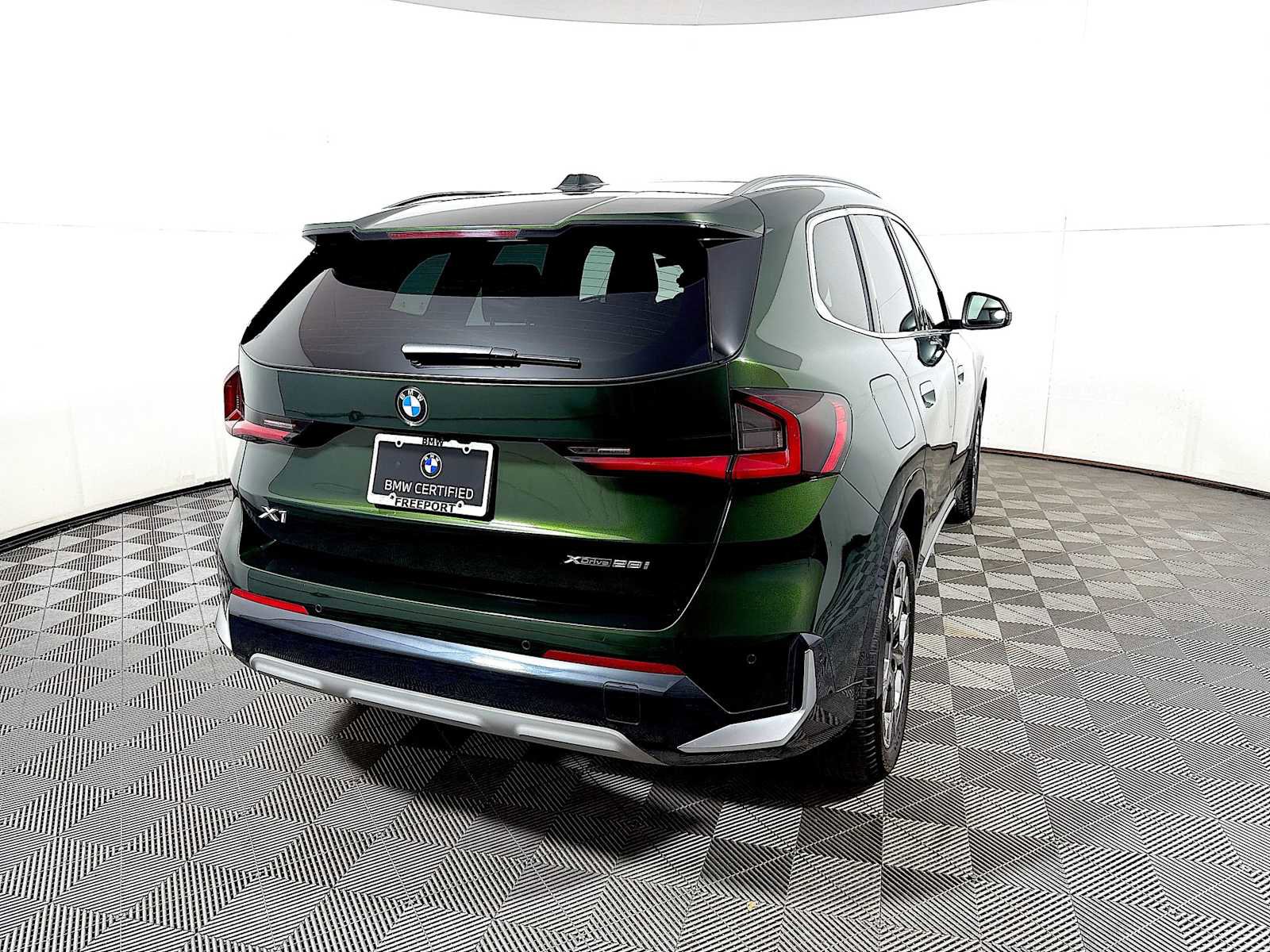 Certified 2024 BMW X1 xDrive28i w/ Premium Package image 6