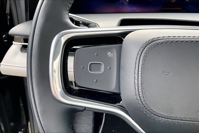 Used 2025 Lincoln Nautilus Premier AWD/4WD image 18