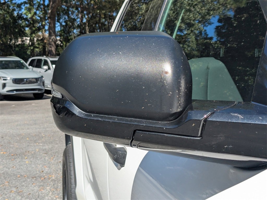 Used 2022 Toyota Tundra SR5 w/ SR5 Convenience Package image 10