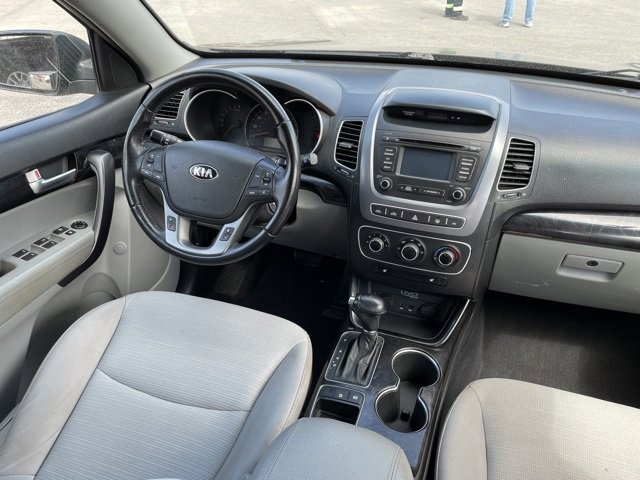 Used 2014 Kia Sorento LX image 15