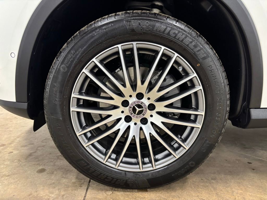 Certified 2026 Mercedes-Benz GLC 300 image 10