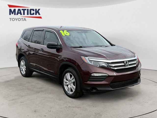 Used 2016 Honda Pilot LX image 1
