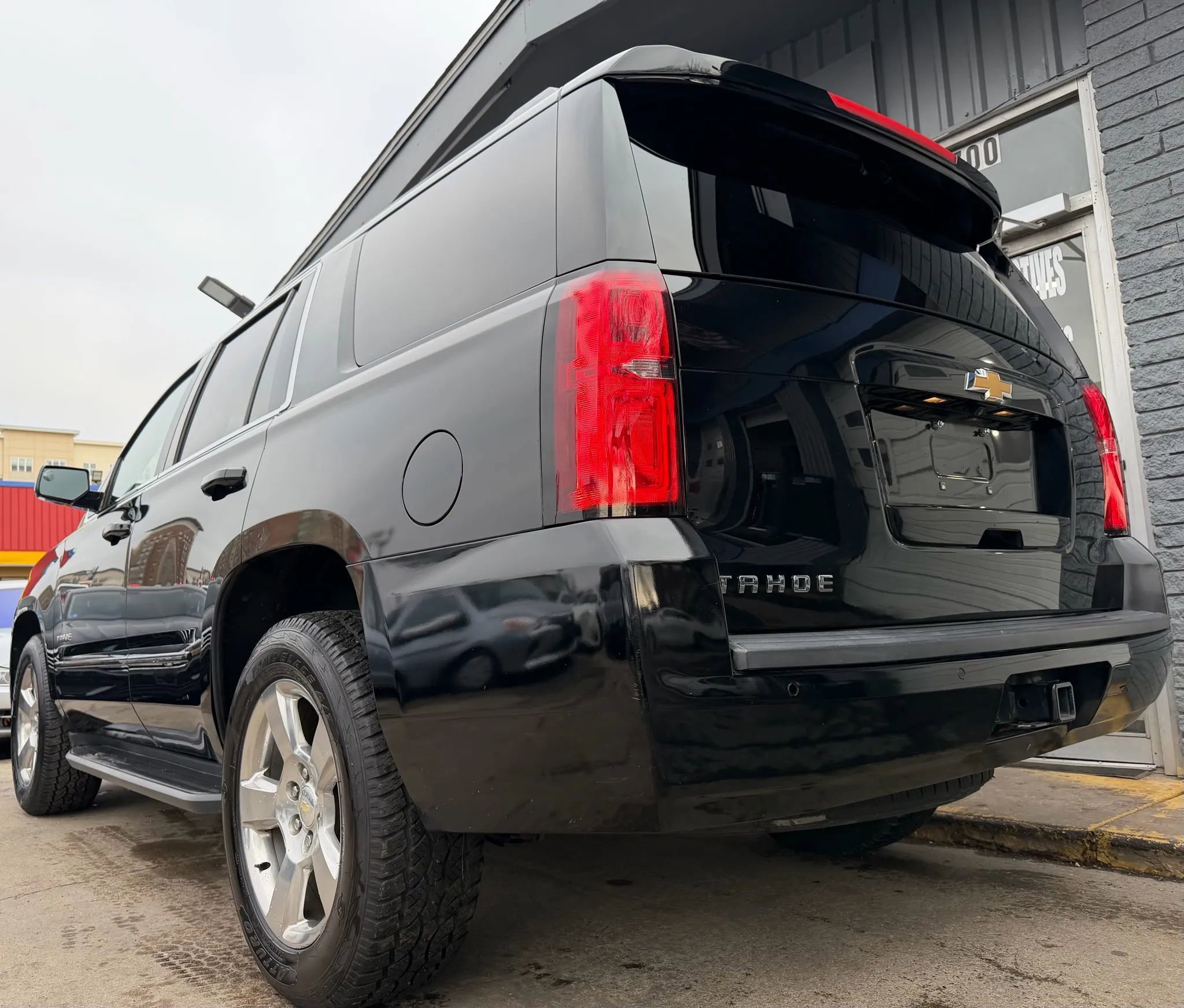 Used 2017 Chevrolet Tahoe LS w/ All-Season Package image 5