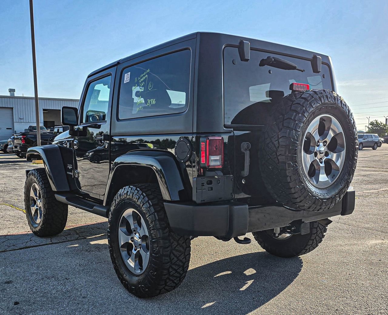 Used 2016 Jeep Wrangler Sahara w/ Dual Top Group AWD/4WD image 4