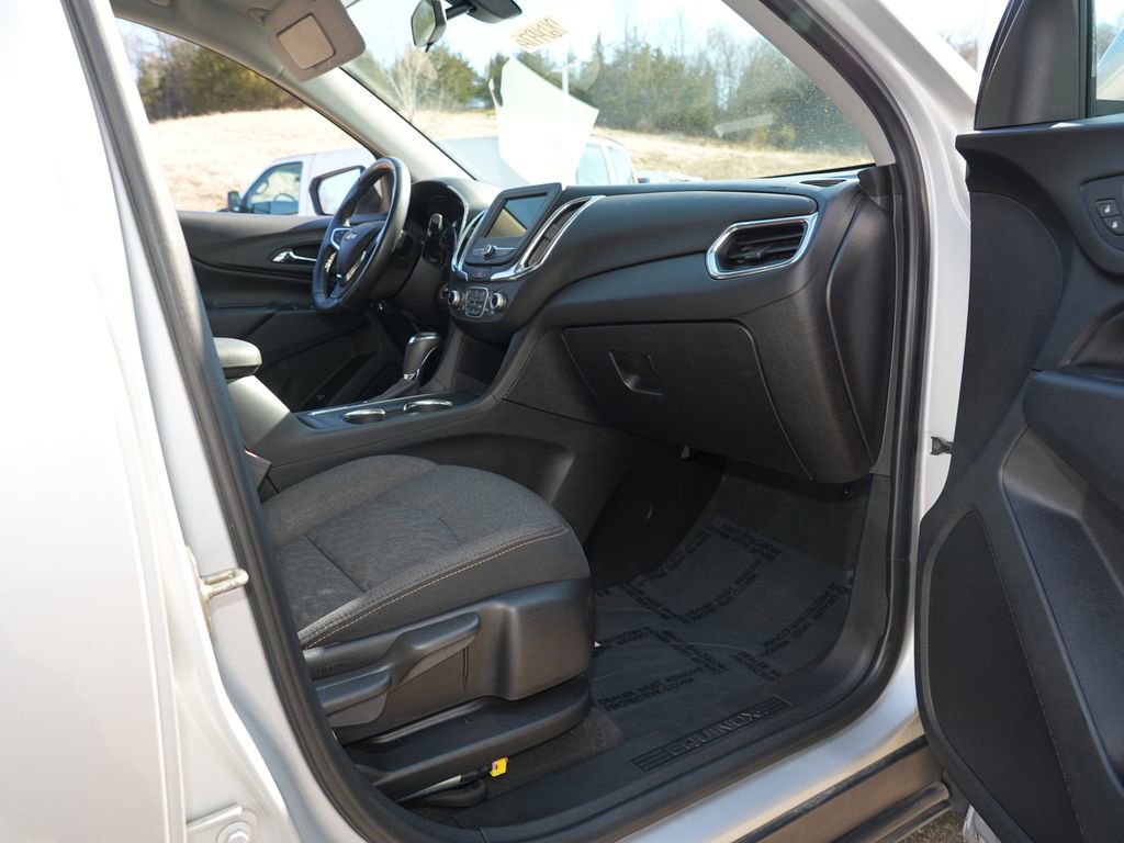 Used 2019 Chevrolet Equinox LT image 30
