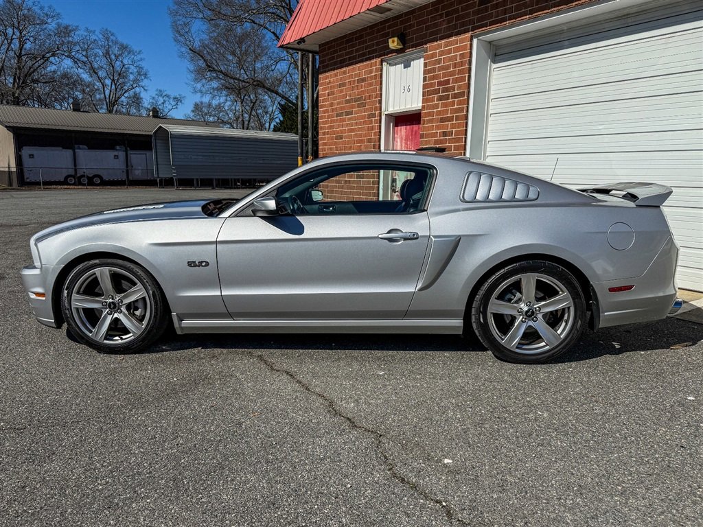 Used 2013 Ford Mustang GT Premium w/ GT Coupe Accessory Pkg 5 image 19