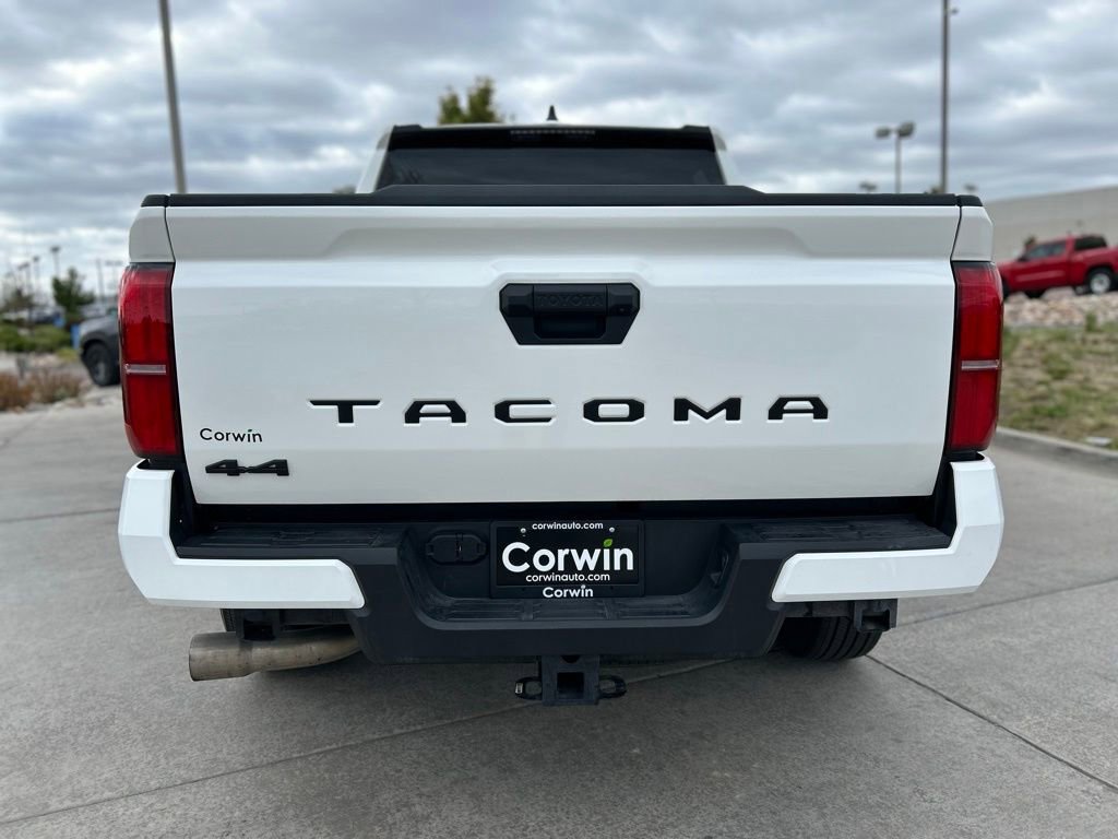 Used 2026 Toyota Tacoma SR5 AWD/4WD image 6