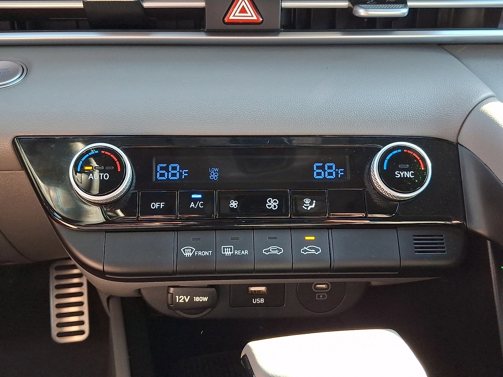 Certified 2025 Hyundai Elantra Sport FWD image 15