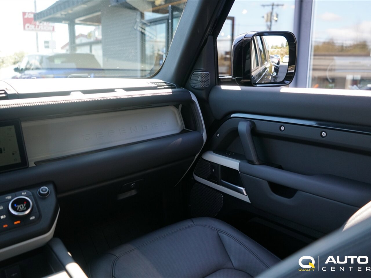 Used 2024 Land Rover Defender 110 S image 23