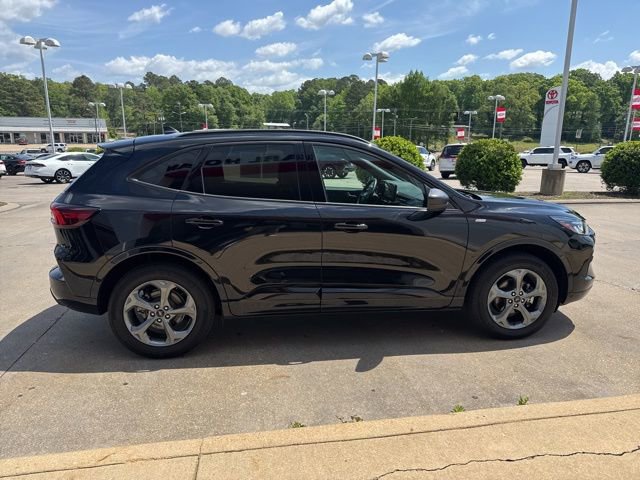 Used 2024 Ford Escape ST-Line w/ Tech Pack #1 AWD/4WD image 10