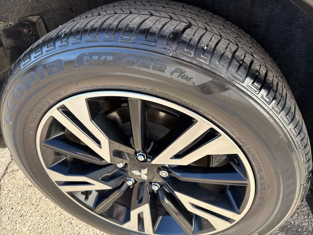 Used 2023 Mitsubishi Eclipse Cross SE image 12