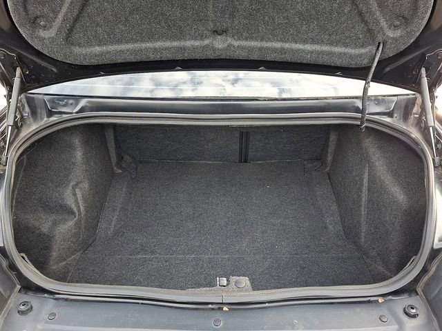 Used 2015 Dodge Challenger R/T Plus image 31