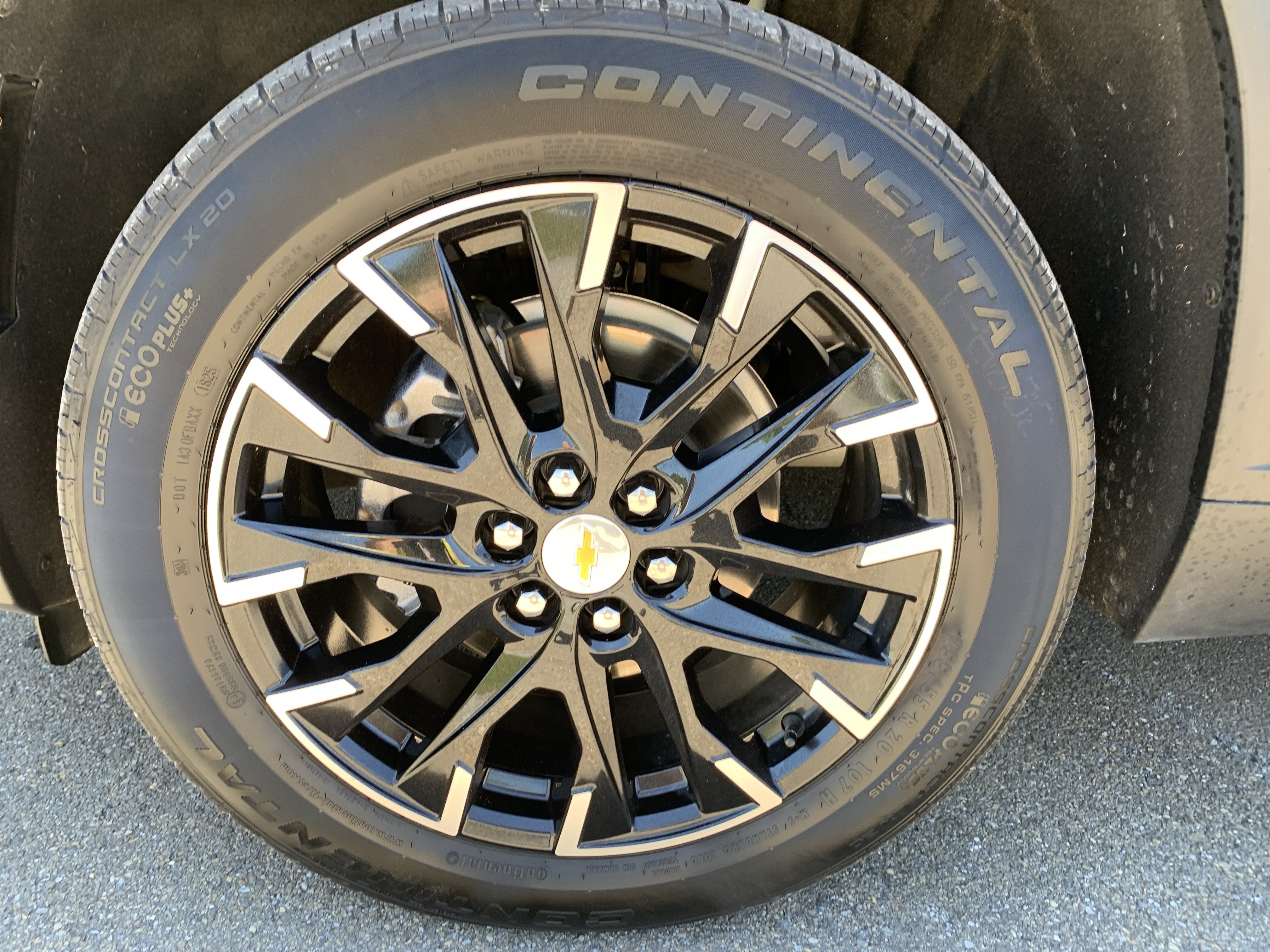 Used 2025 Chevrolet Traverse LT w/ Sun and Wheel Package FWD image 42