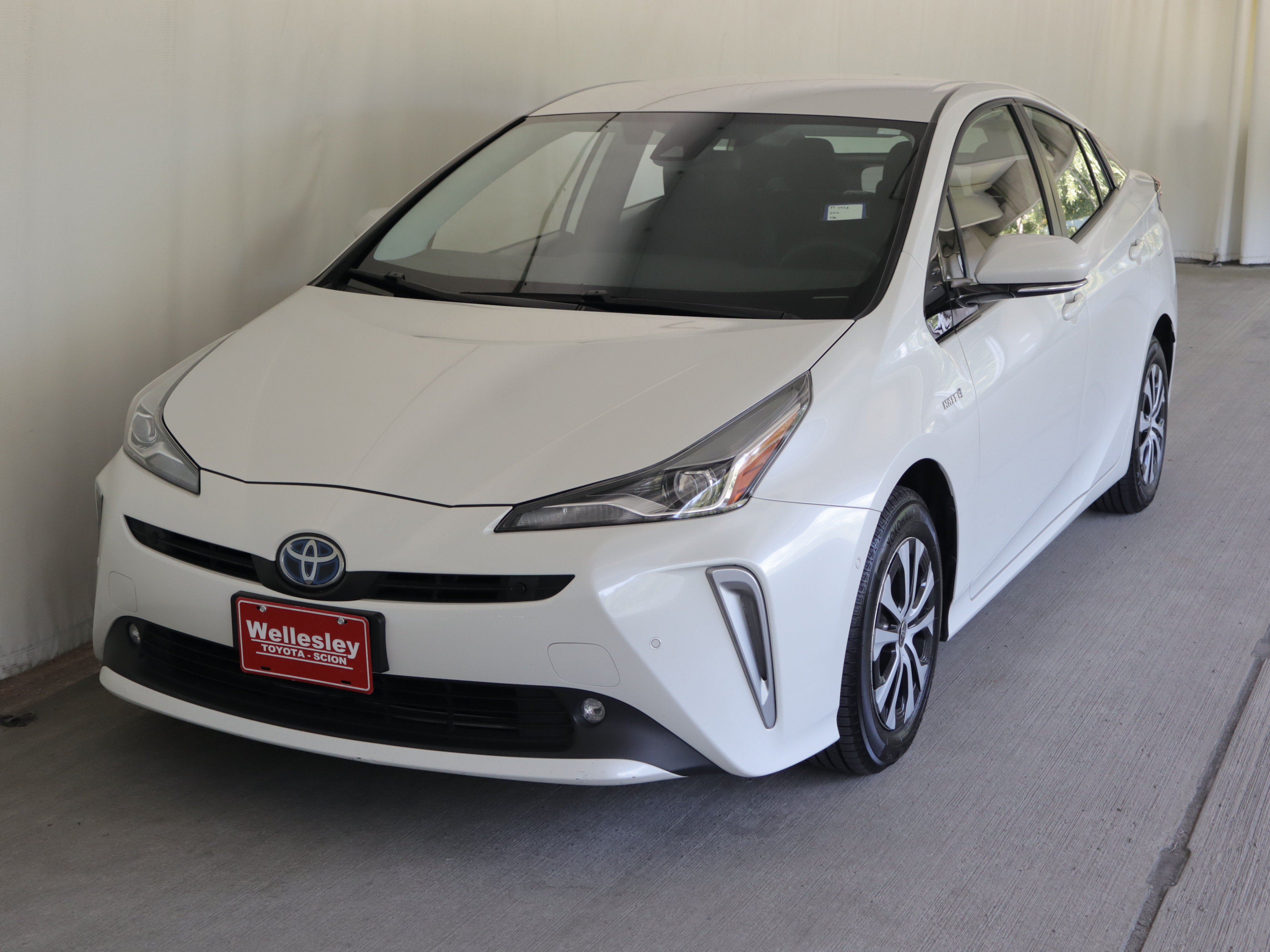 Used 2019 Toyota Prius AWD image 21