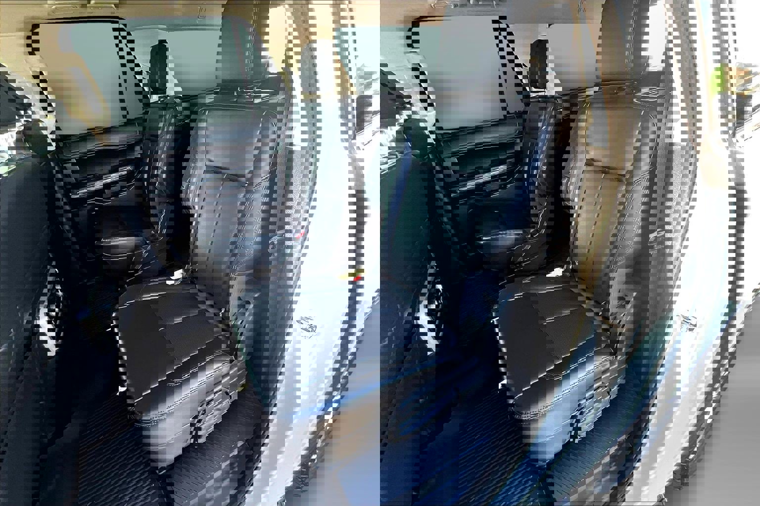 Used 2022 Ford Expedition Max XLT image 18