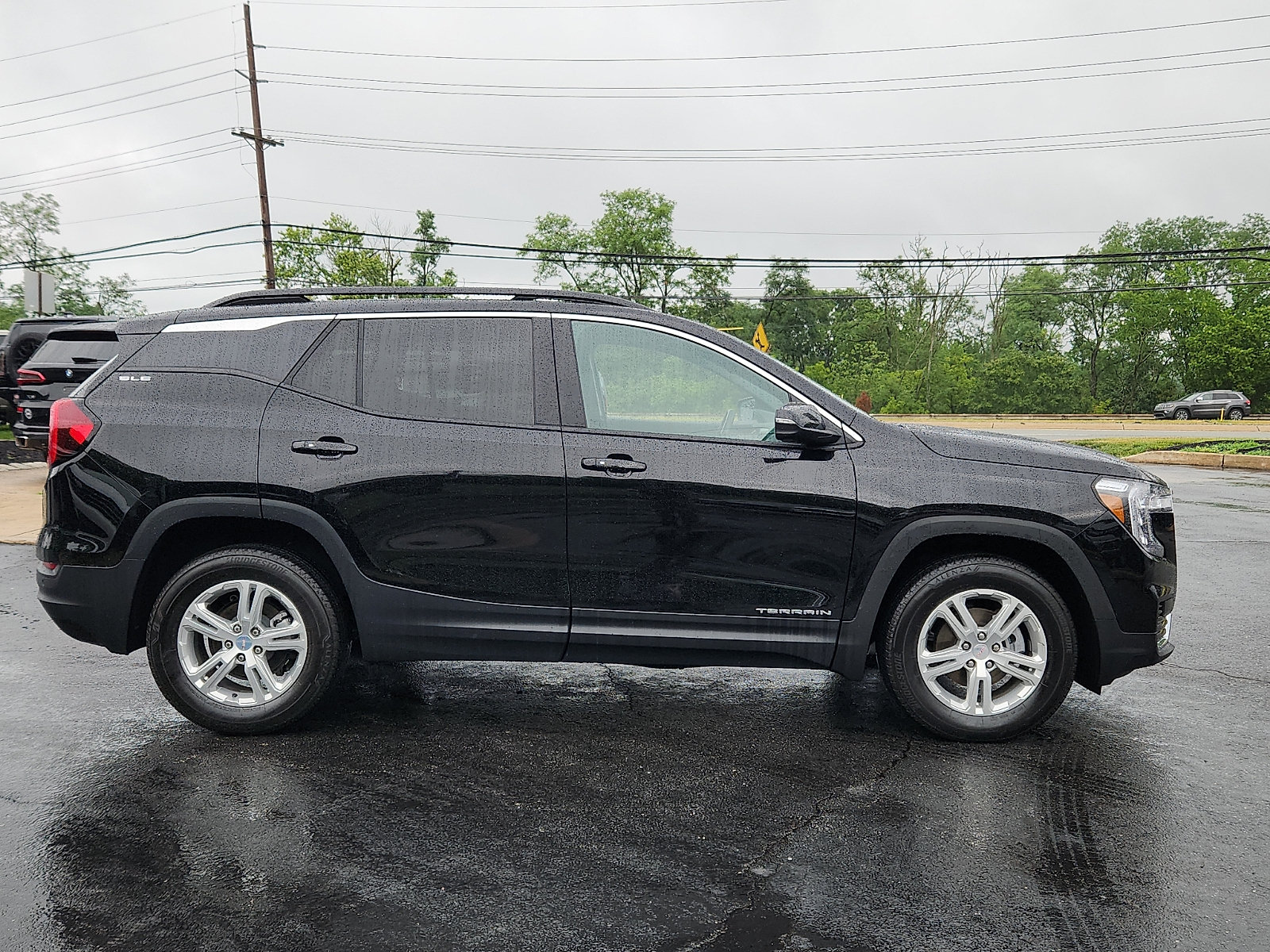 Used 2024 GMC Terrain SLE w/ Driver Convenience Package AWD/4WD image 7