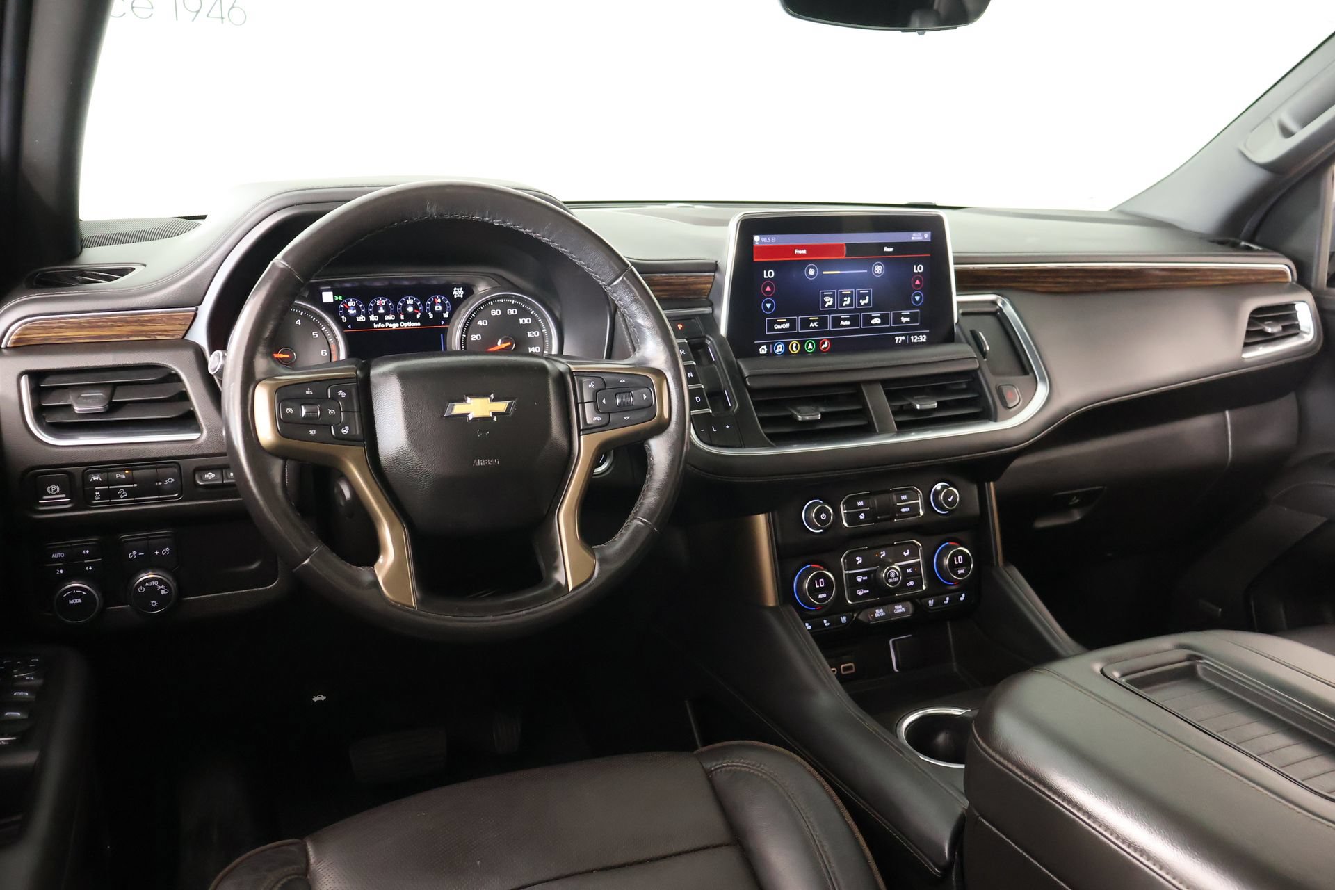 Used 2021 Chevrolet Suburban High Country AWD/4WD image 3