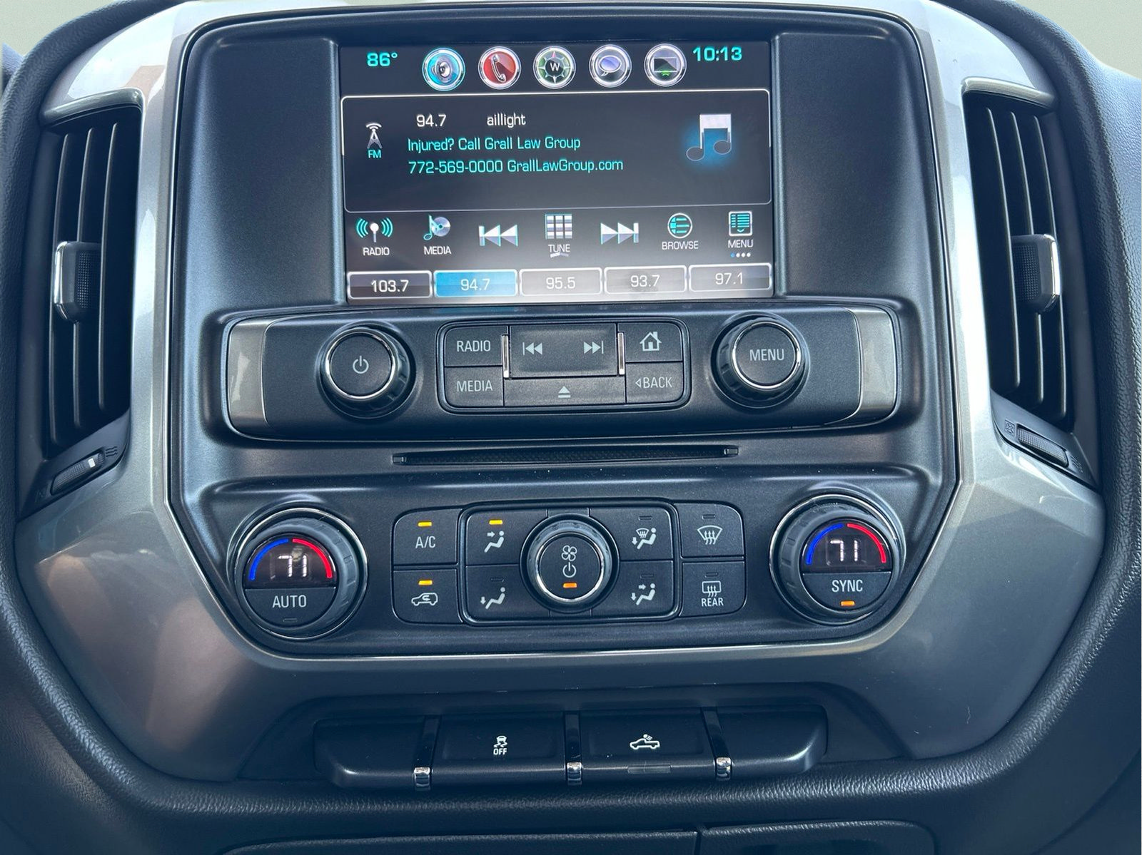 Used 2018 Chevrolet Silverado 1500 LT w/ All Star Edition AWD/4WD image 17
