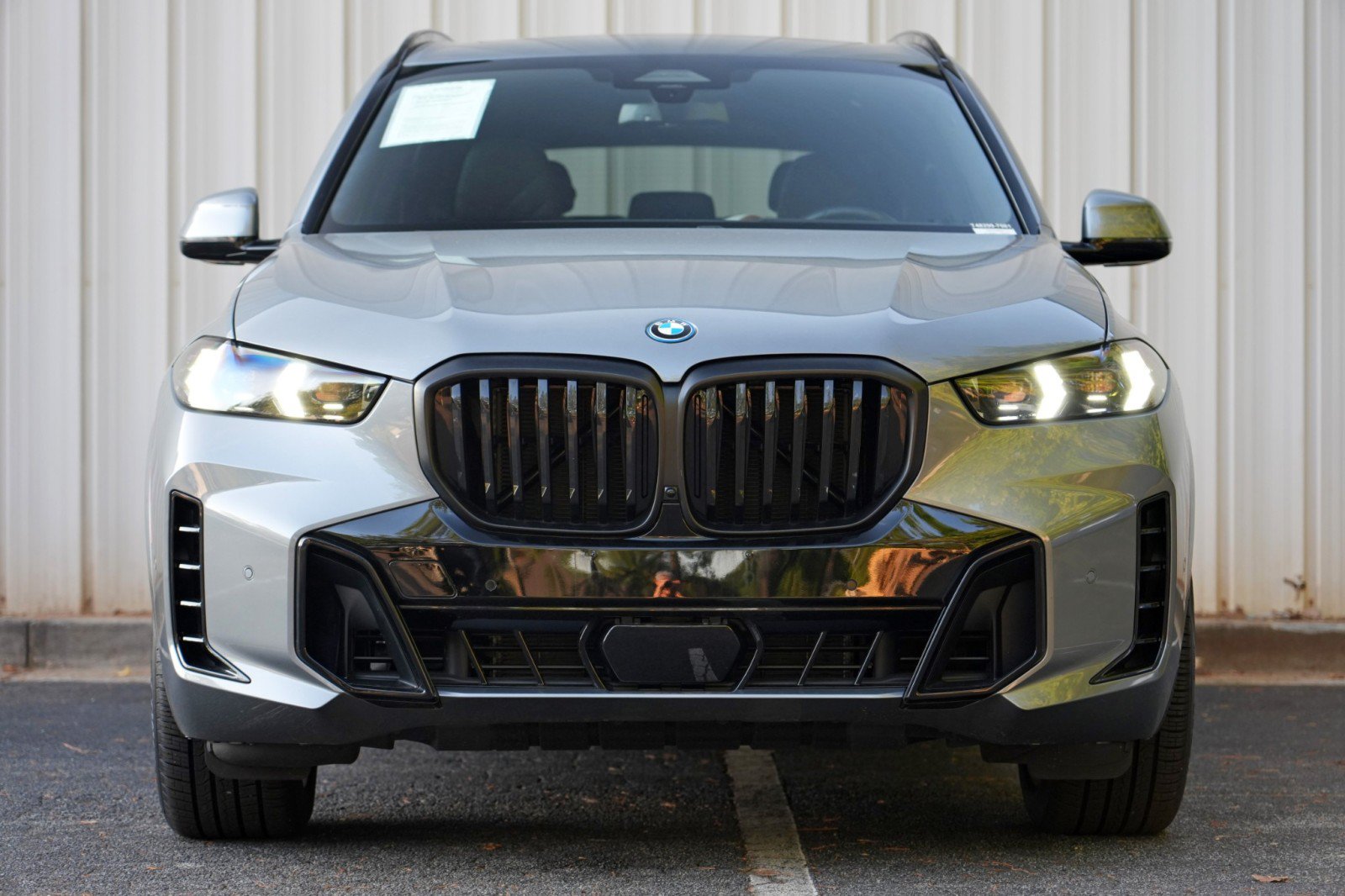 Used 2024 BMW X5 xDrive50e w/ M Sport Package AWD/4WD image 7