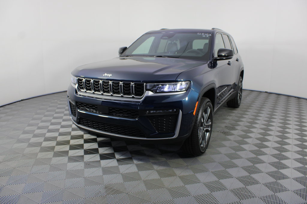 New 2027 Jeep Grand Cherokee Limited AWD/4WD image 22