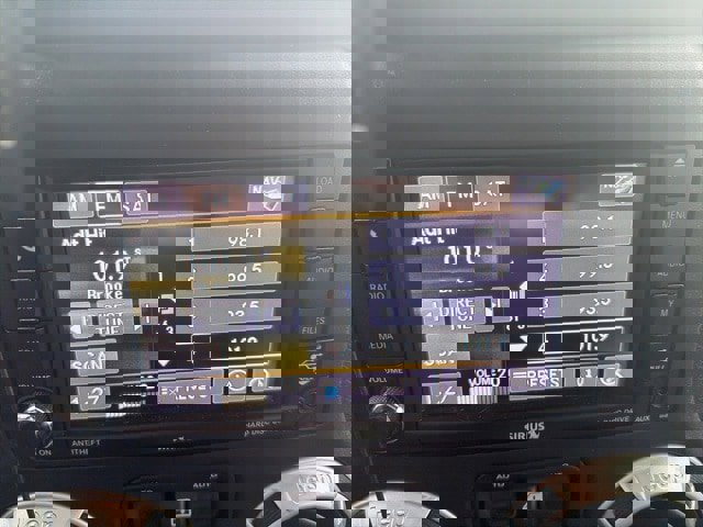 Used 2018 Jeep Wrangler Unlimited Sahara image 13