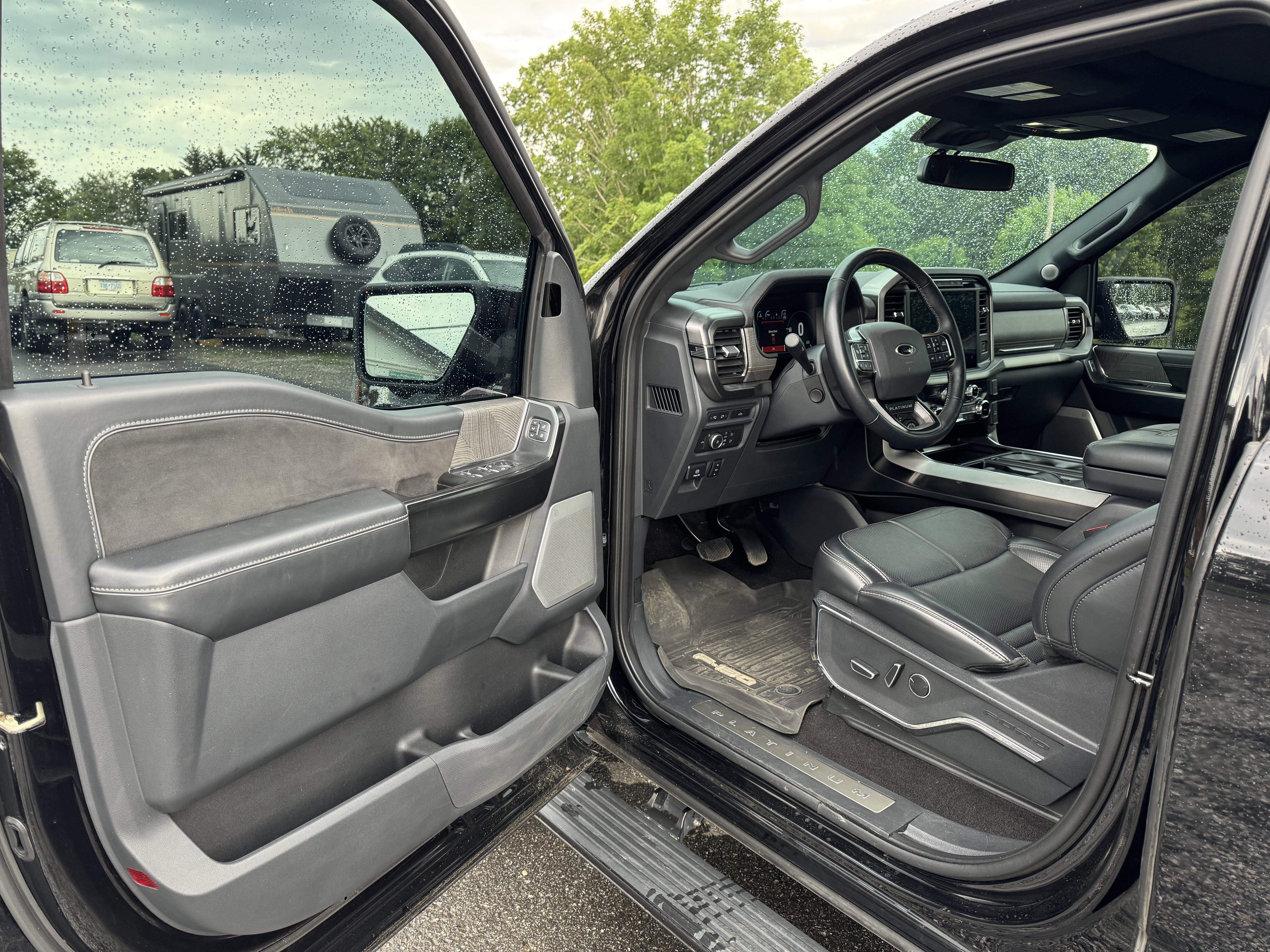 Used 2022 Ford F150 Platinum w/ Equipment Group 701A High image 8