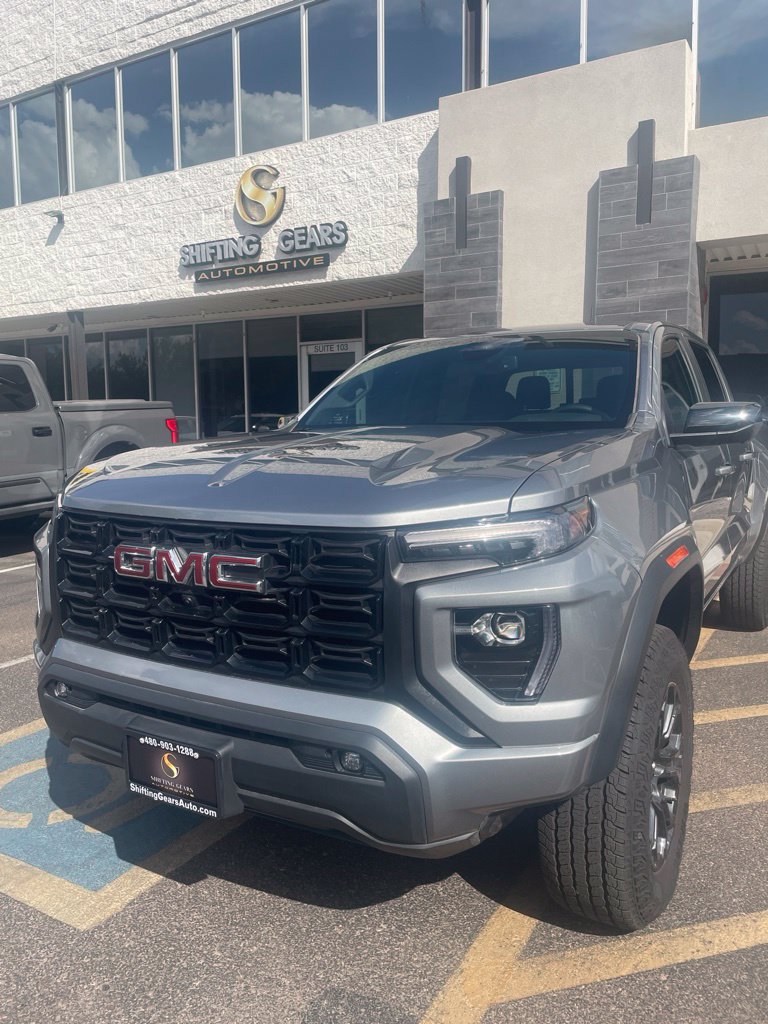 Used 2025 GMC Canyon Elevation w/ Convenience Package RWD image 2