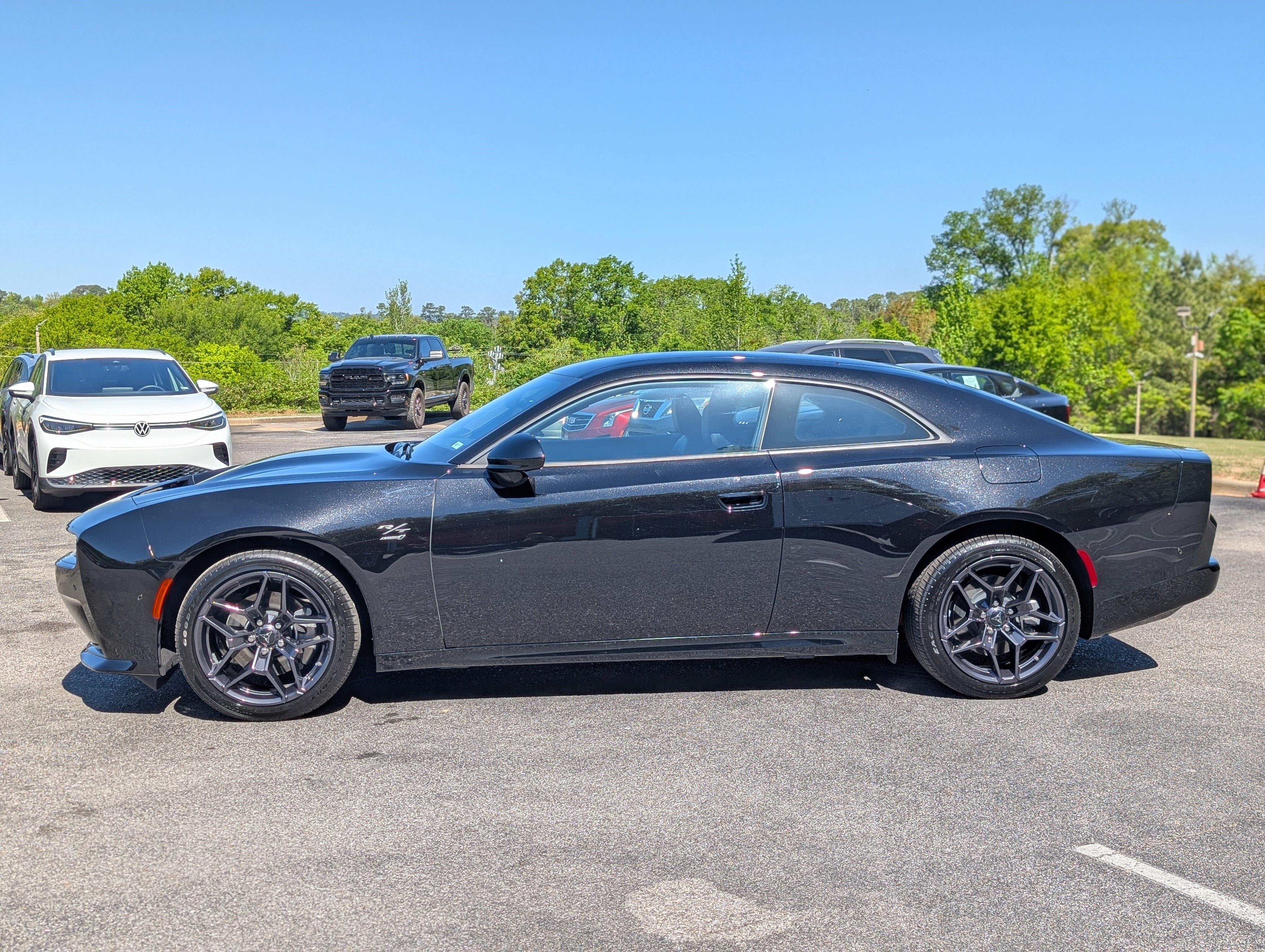 Used 2024 Dodge Charger Daytona R/T w/ Plus Group AWD/4WD image 6