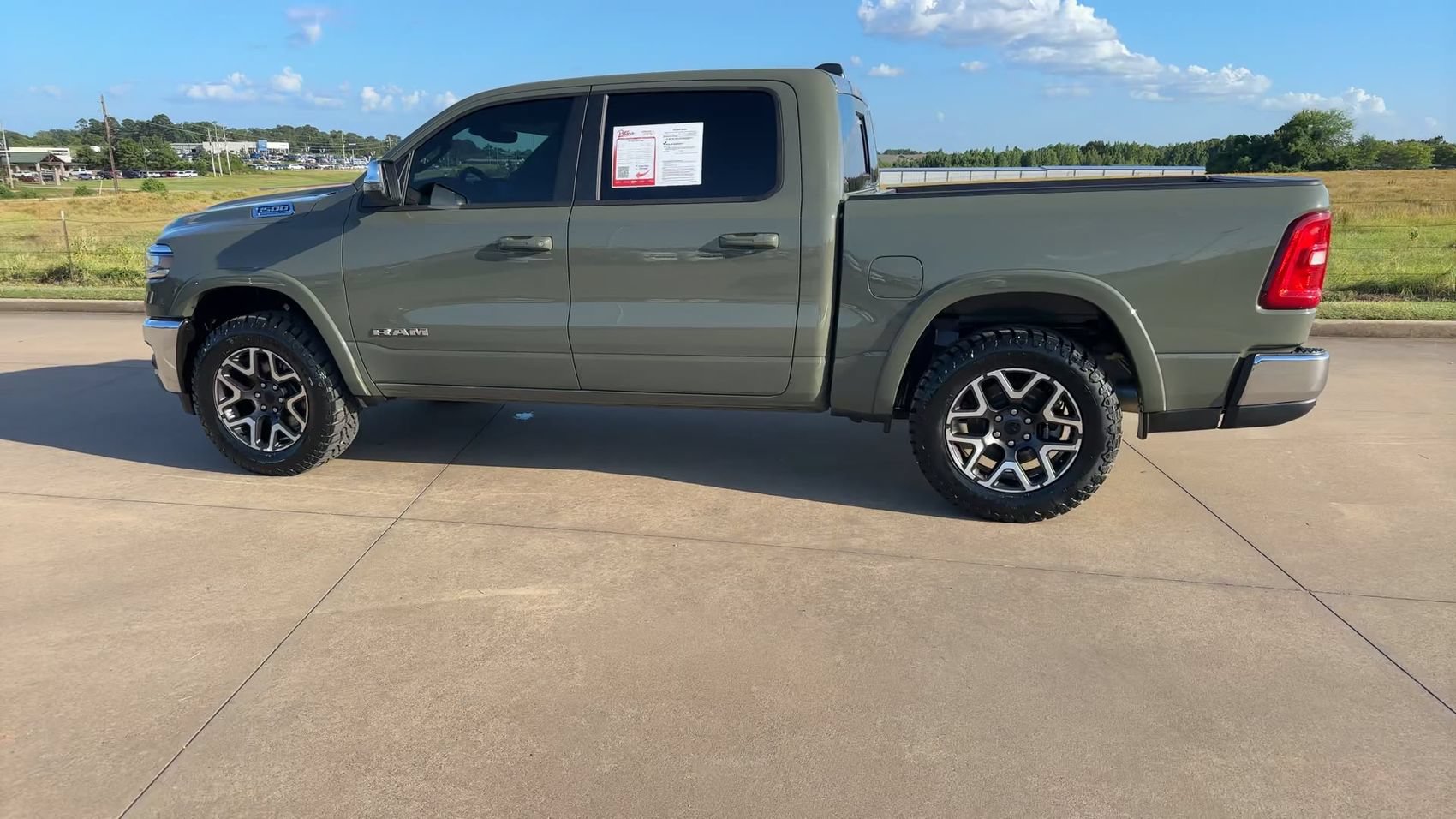 Used 2026 RAM 1500 Laramie AWD/4WD image 6