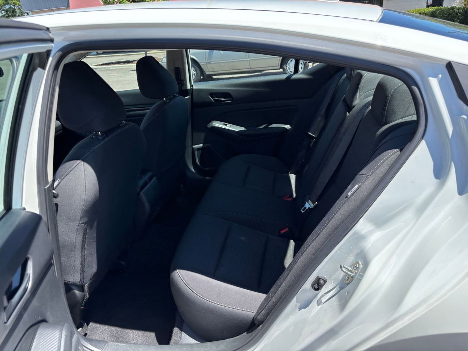 Used 2025 Nissan Altima 2.5 SV FWD image 27