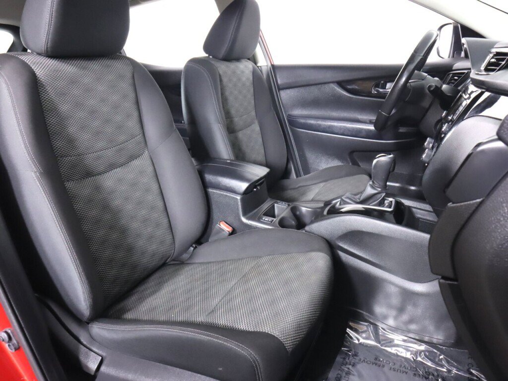 Used 2019 Nissan Rogue Sport SV w/ All-Weather Package FWD image 42