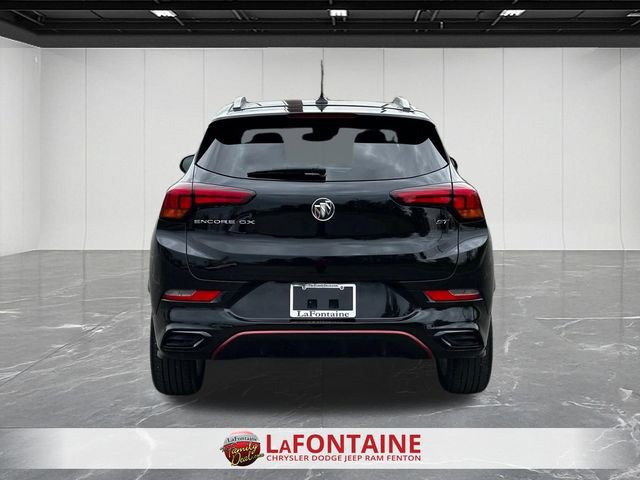 Used 2022 Buick Encore GX Preferred w/ Sport Touring Package FWD image 4