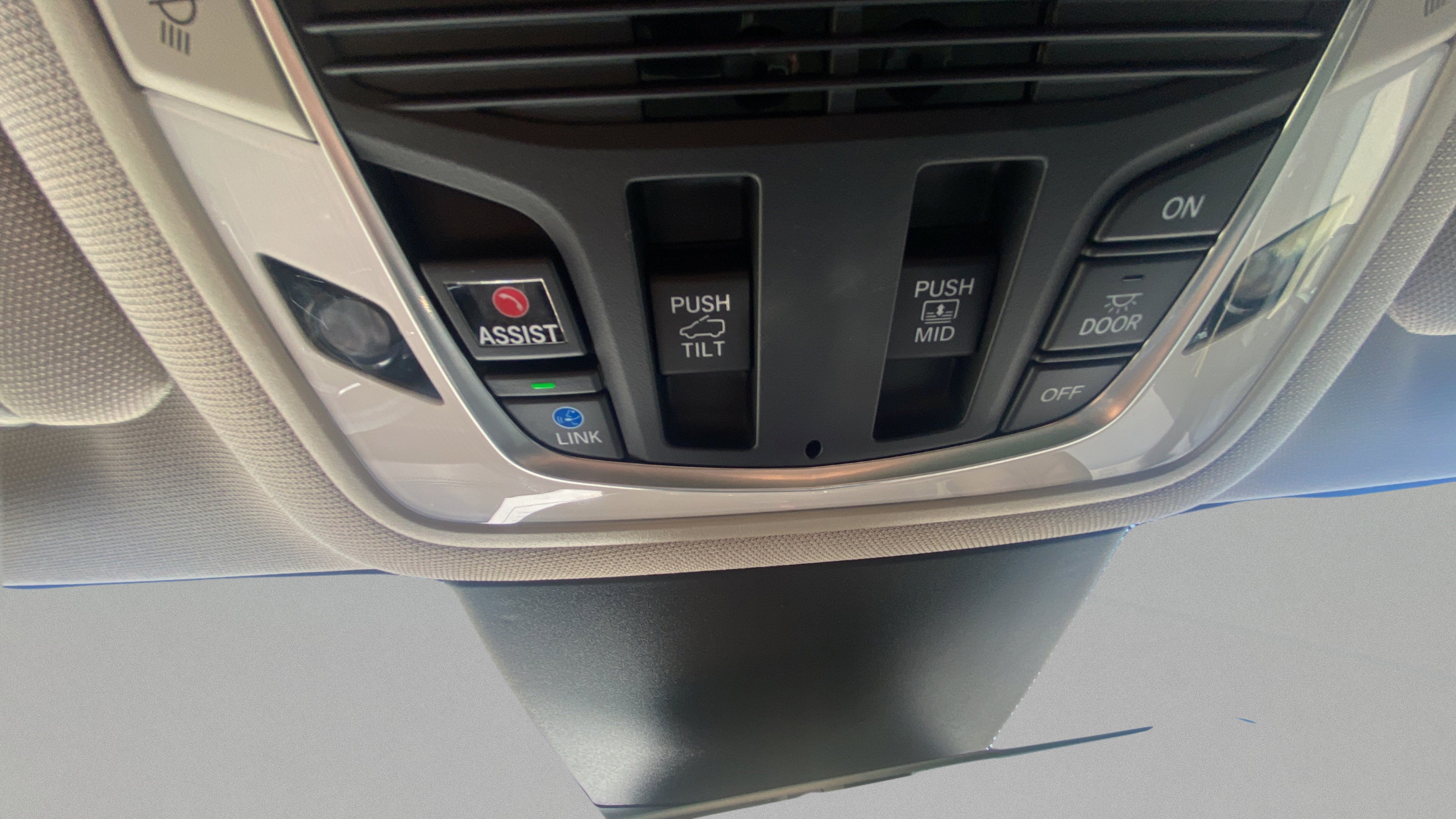 Certified 2023 Acura MDX w/ Technology Package AWD/4WD image 19