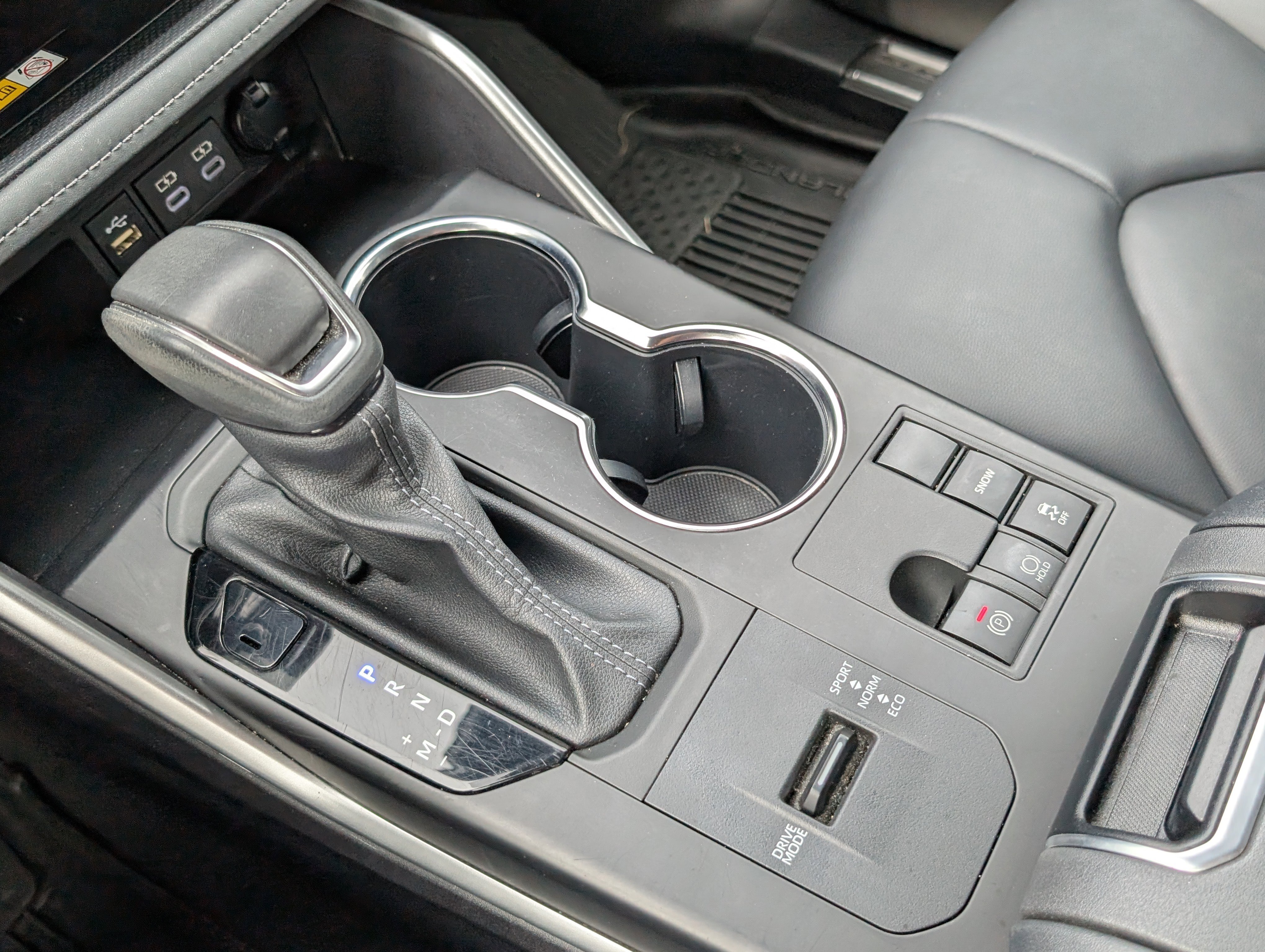 Used 2023 Toyota Highlander XLE FWD image 19