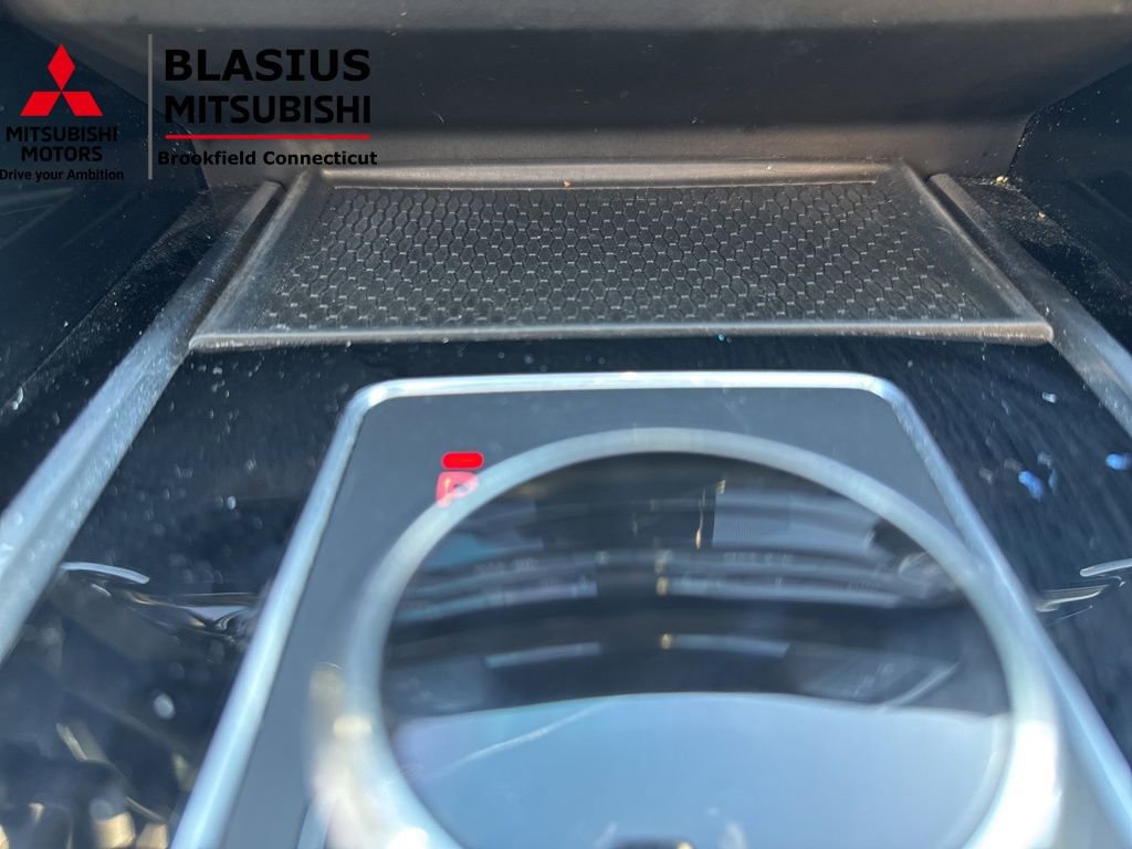 Used 2017 Jaguar XE Premium image 26