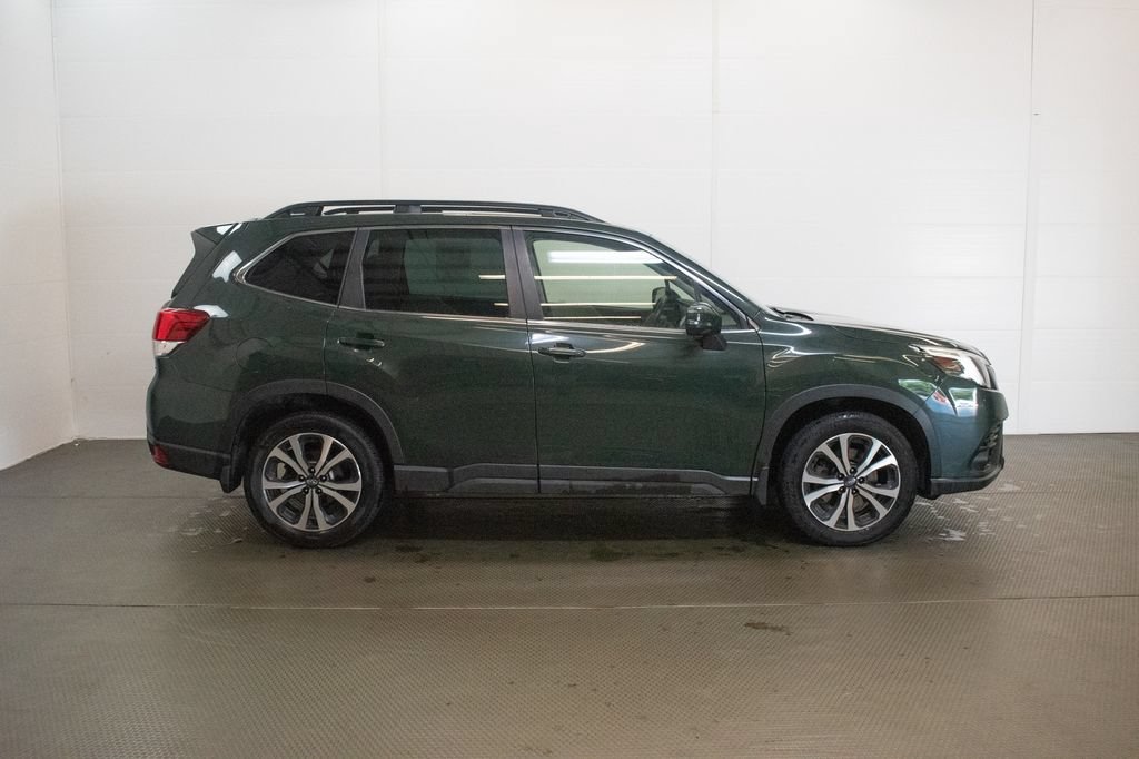 Used 2023 Subaru Forester Limited AWD/4WD image 3