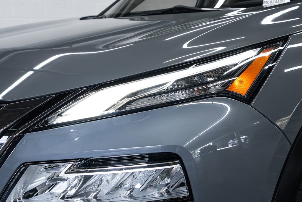 Used 2021 Nissan Rogue SL w/ Premium Package image 9