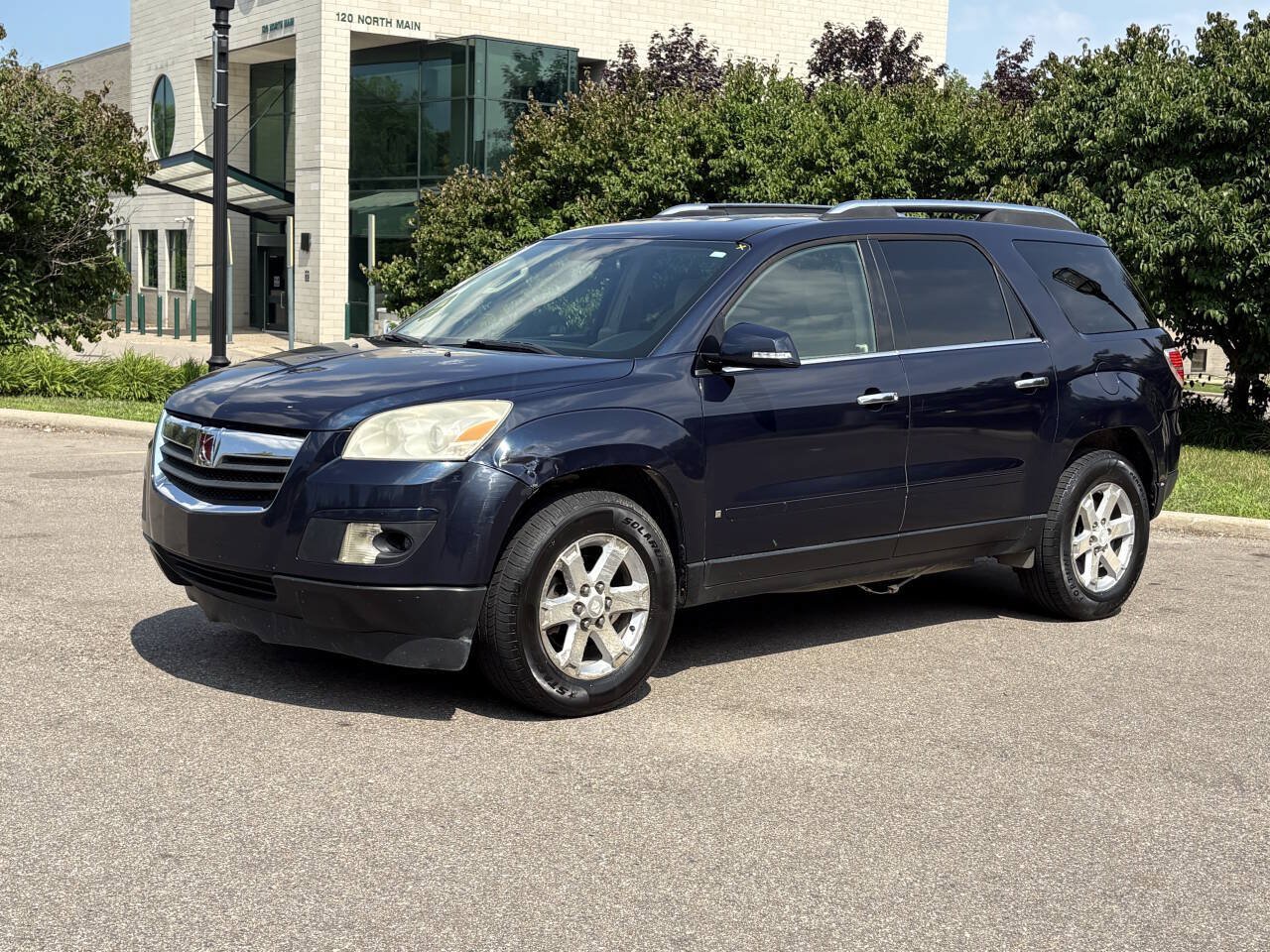 Used 2007 Saturn Outlook XR w/ Premium Trim Pkg FWD image 3
