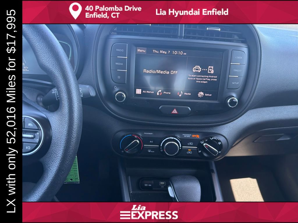 Used 2024 Kia Soul LX w/ Option Group 015 FWD image 17