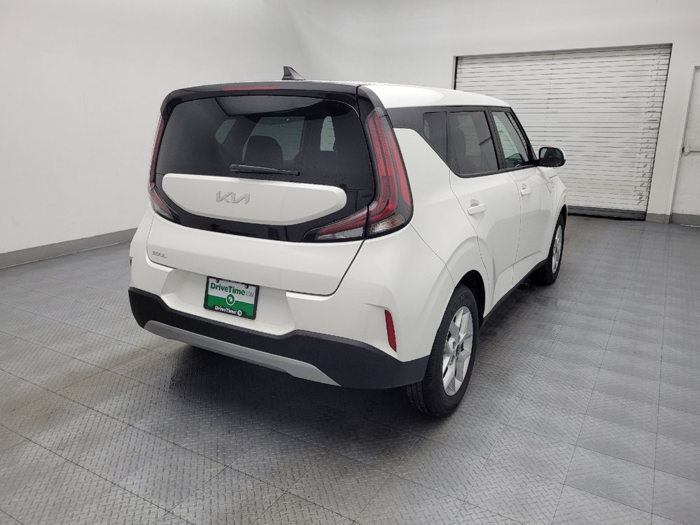 Used 2025 Kia Soul S image 9