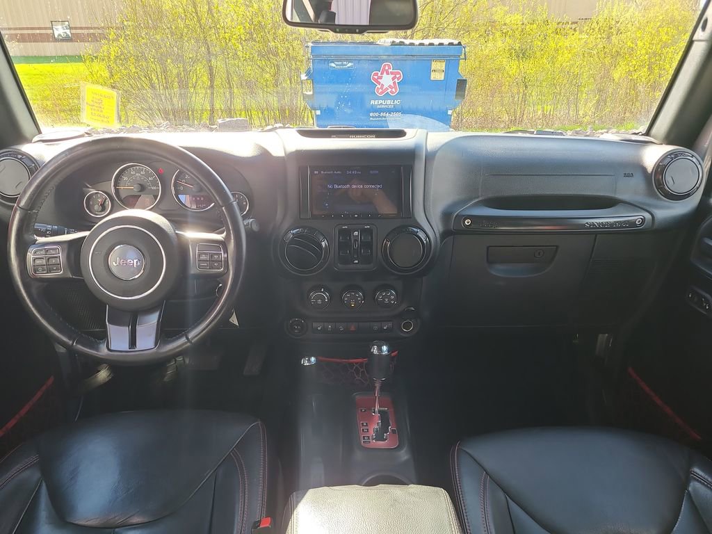 Used 2017 Jeep Wrangler Unlimited Rubicon AWD/4WD image 27
