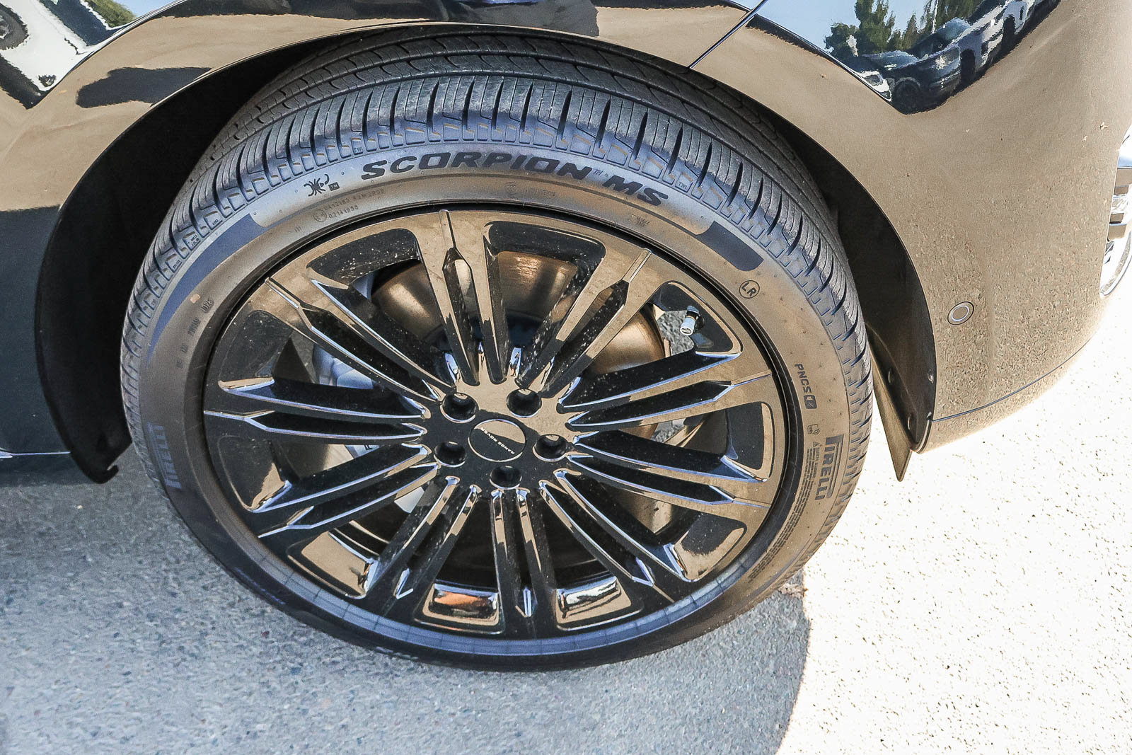 New 2026 Land Rover Range Rover SE AWD/4WD image 13