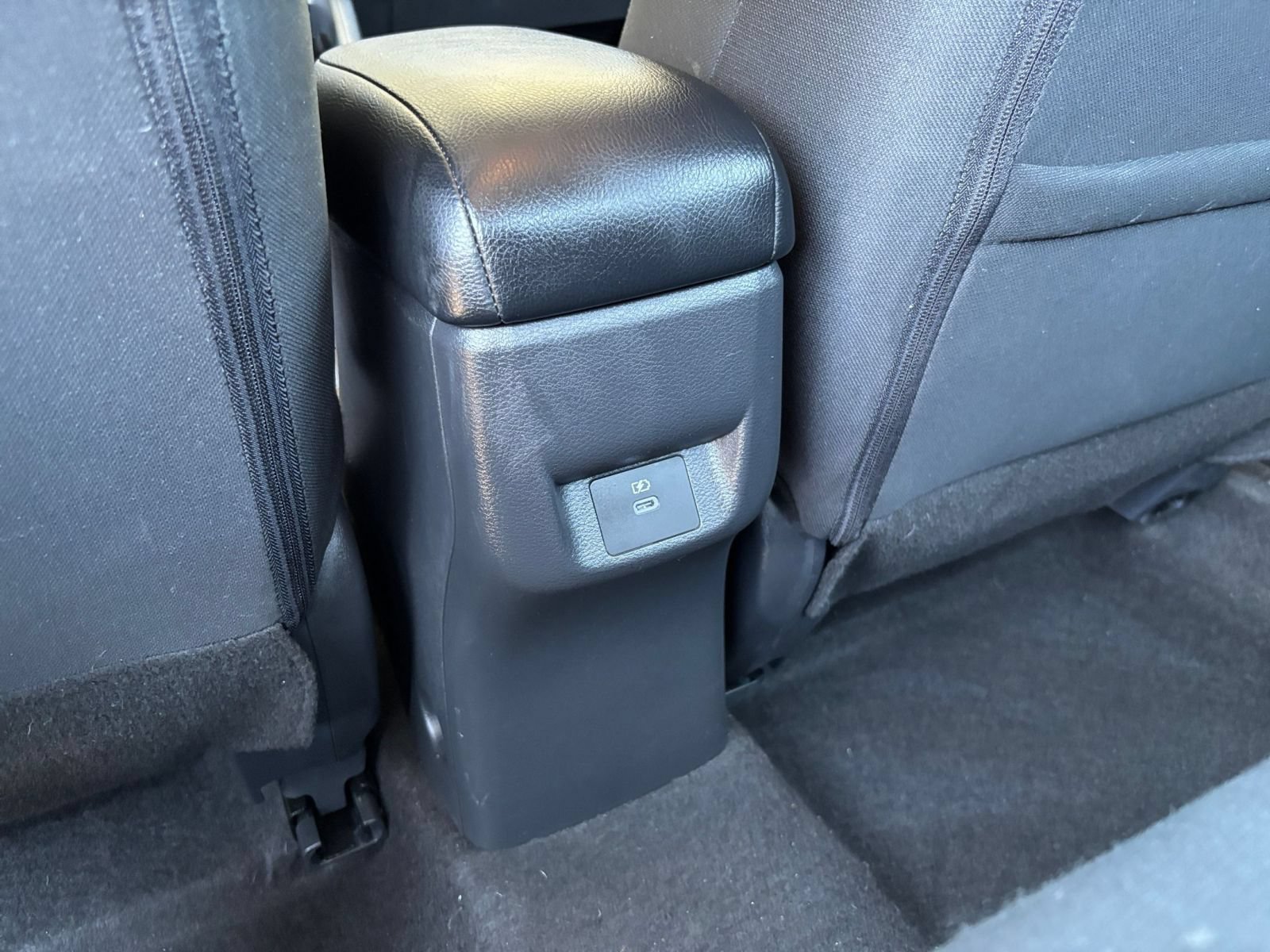 Used 2025 Nissan Versa SV FWD image 21