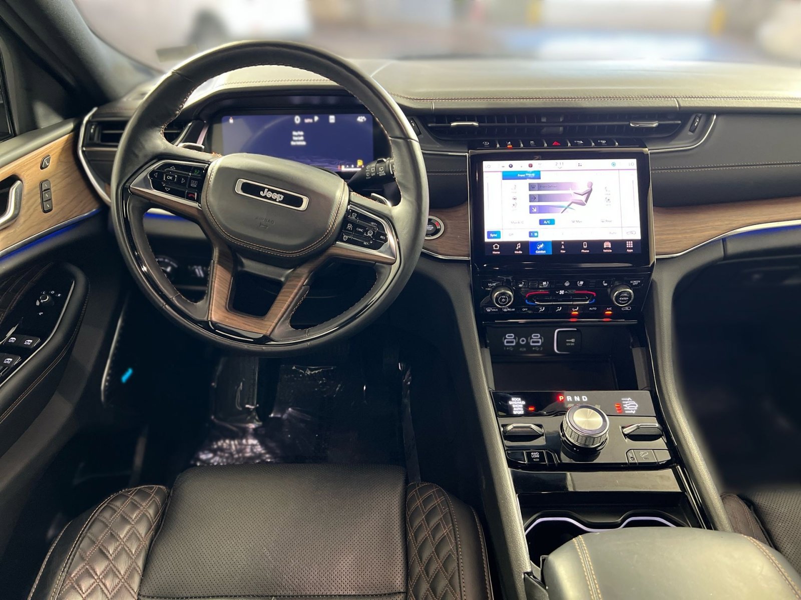 Used 2023 Jeep Grand Cherokee L Summit w/ Advanced Protech Group IV image 23