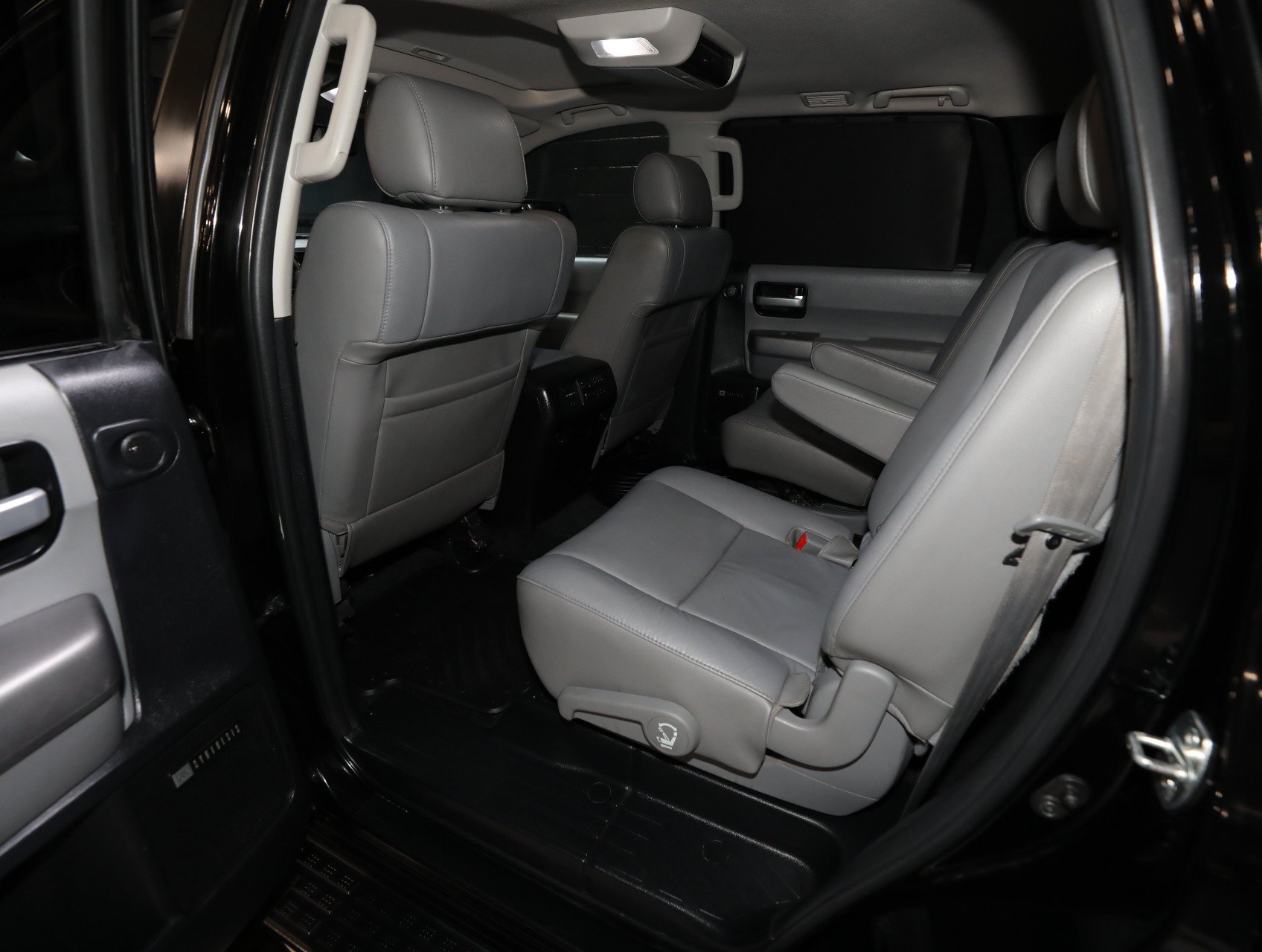 Used 2016 Toyota Sequoia Limited AWD/4WD image 4